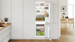 Serie 2 Inbouw koel-vriescombinatie 177.2 x 54.1 cm Sleepdeur