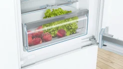 Serie 6 Inbouw koel-vriescombinatie 177.2 x 55.8 cm Vlakscharnier met SoftClose