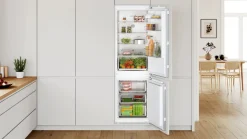 Serie 2 Inbouw koel-vriescombinatie 177.2 x 54.1 cm Vlakscharnier