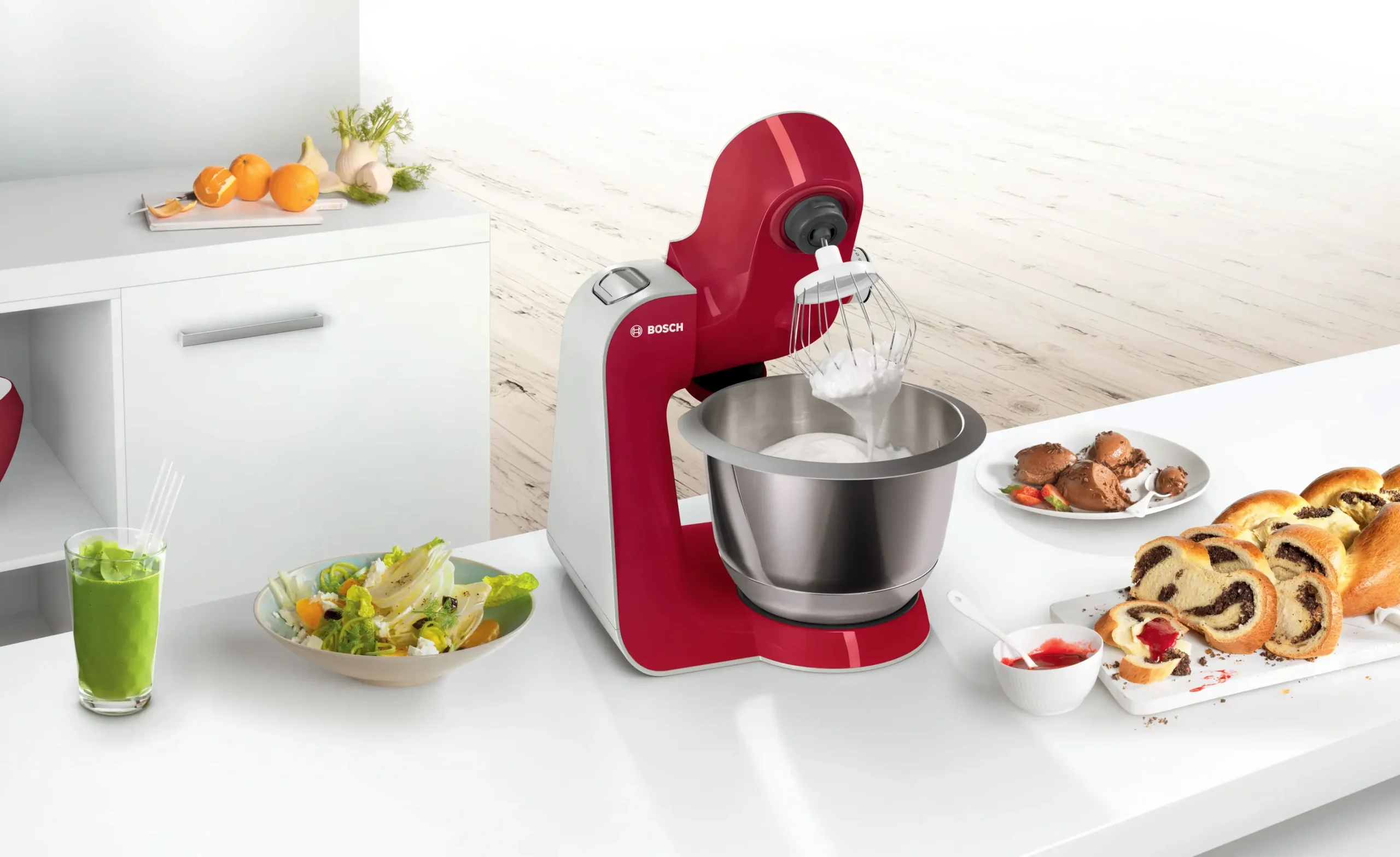 Serie 4 Keukenmachine MUM 5 1000 W Rood, Zilver