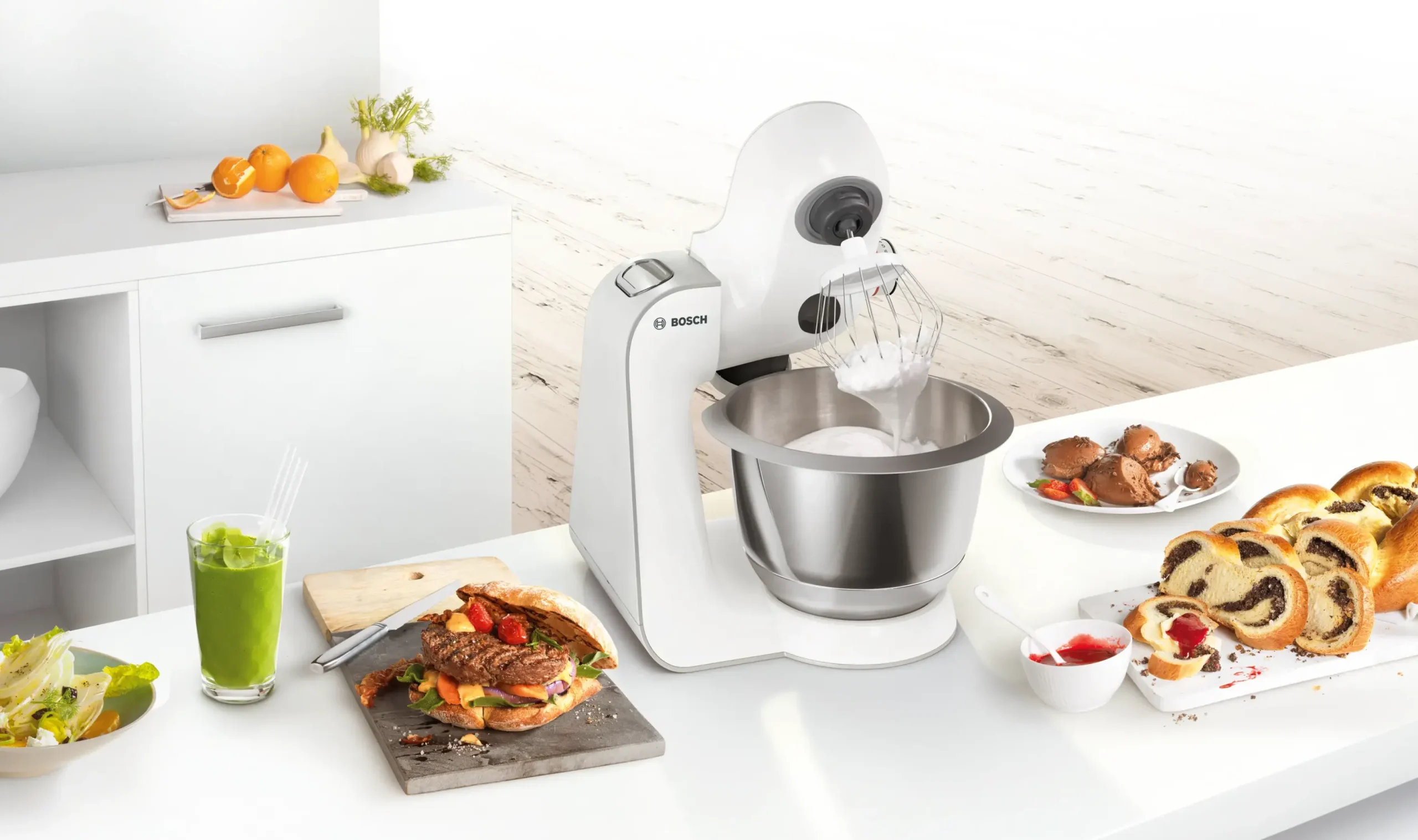 Serie 4 Keukenmachine MUM 5 1000 W Wit, Zilver