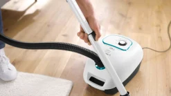 Serie 4 Stofzuiger met zak ProHygienic Wit