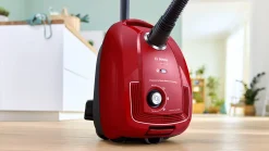 Serie 4 Stofzuiger met zak Rood